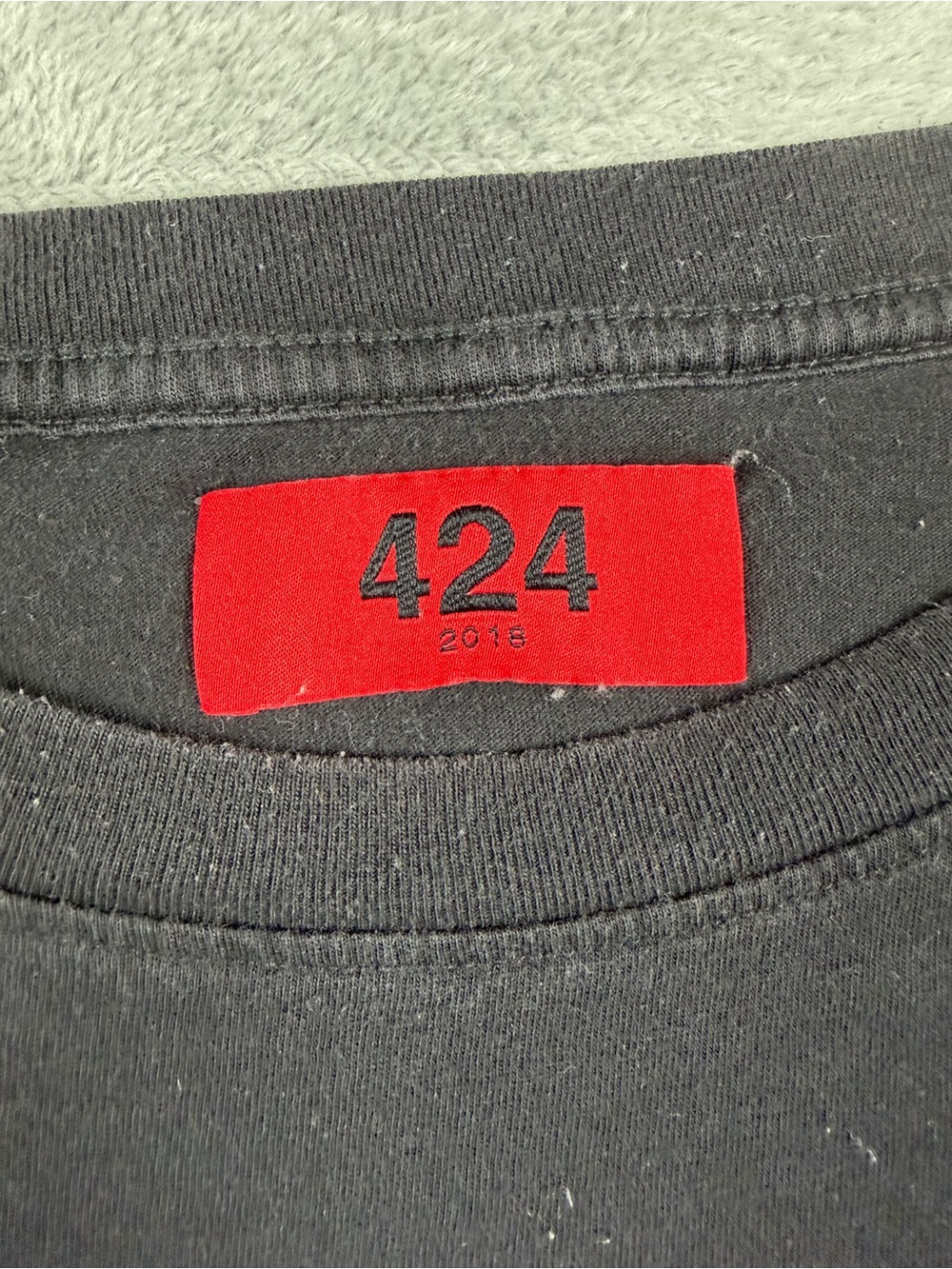 424 tee - Picture 2 of 7